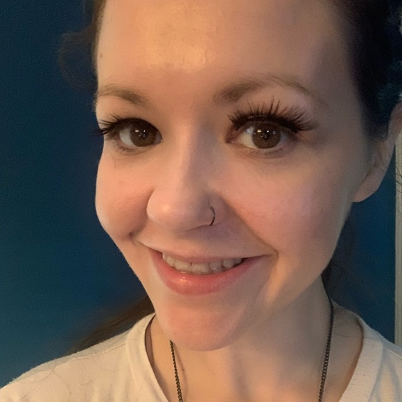 Meet your Posher, Raechele - Picture 2 of 2